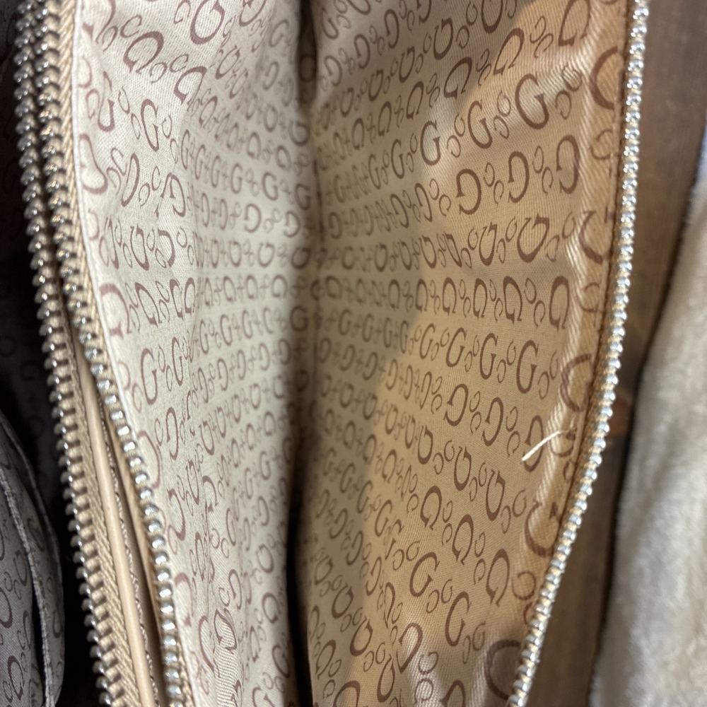 GUESS Purse Monogram Beige Satchel Shoulder Handbag Crossbody Purse EUC - Picture 11 of 16